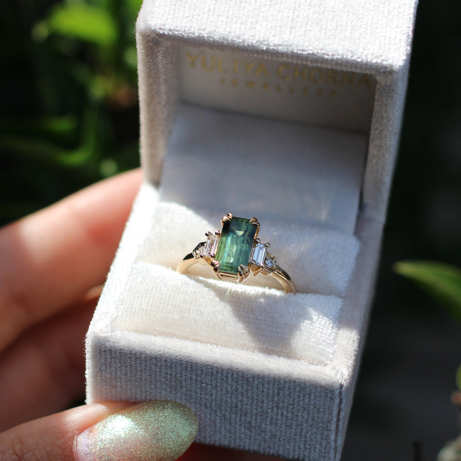Misceo Emeradd Cut Green Sapphire Ring