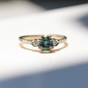 Nebula Green Montana Sapphire Ring